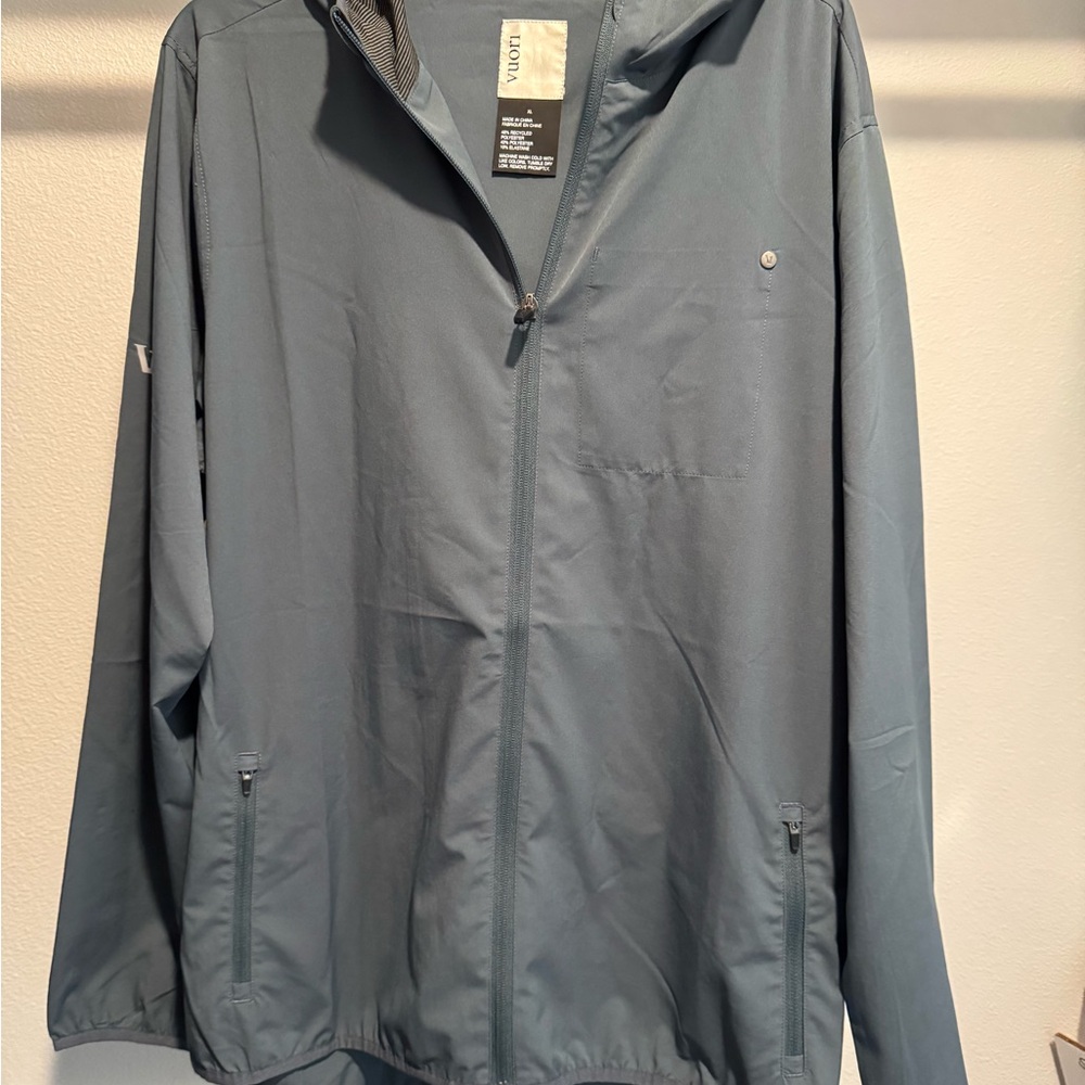 Vuori Men's Steel Blue Windbreaker